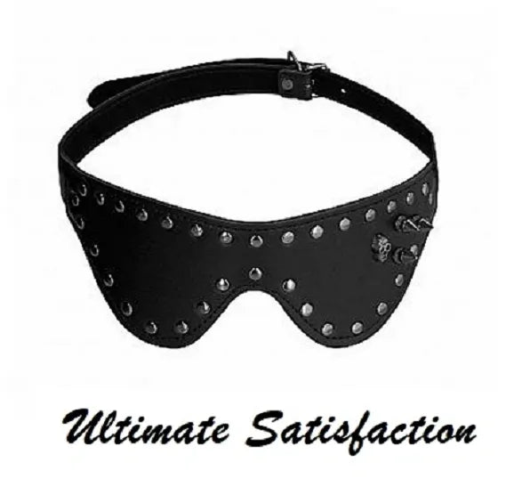 Mask with skull and spike feature
