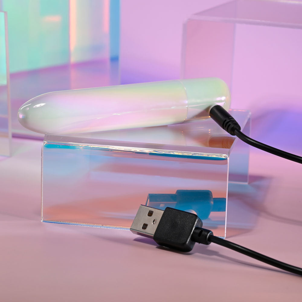 Evolved Easy Does It Pearlescent White 10 Cm Usb Rechargeable Bullet