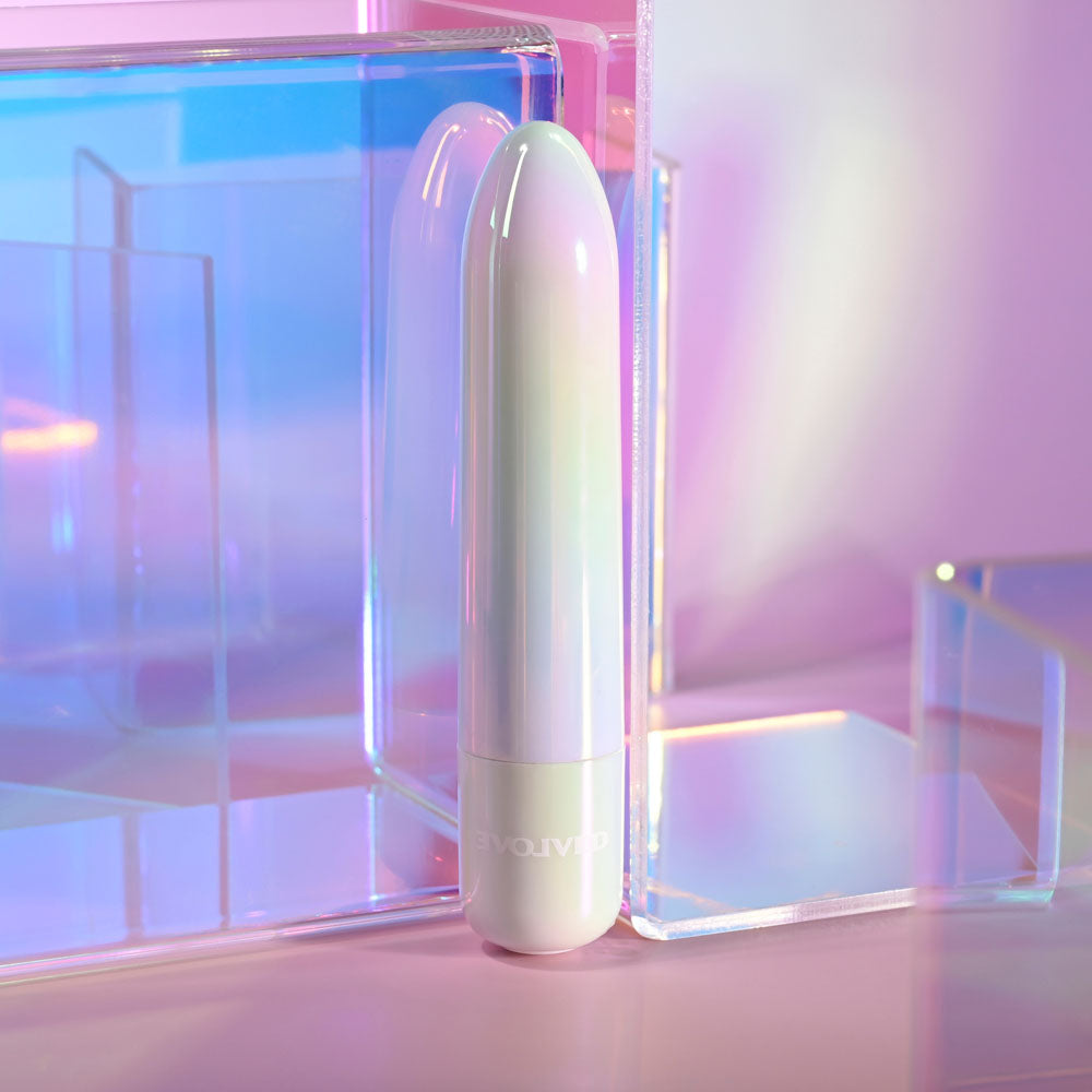Evolved Easy Does It Pearlescent White 10 Cm Usb Rechargeable Bullet