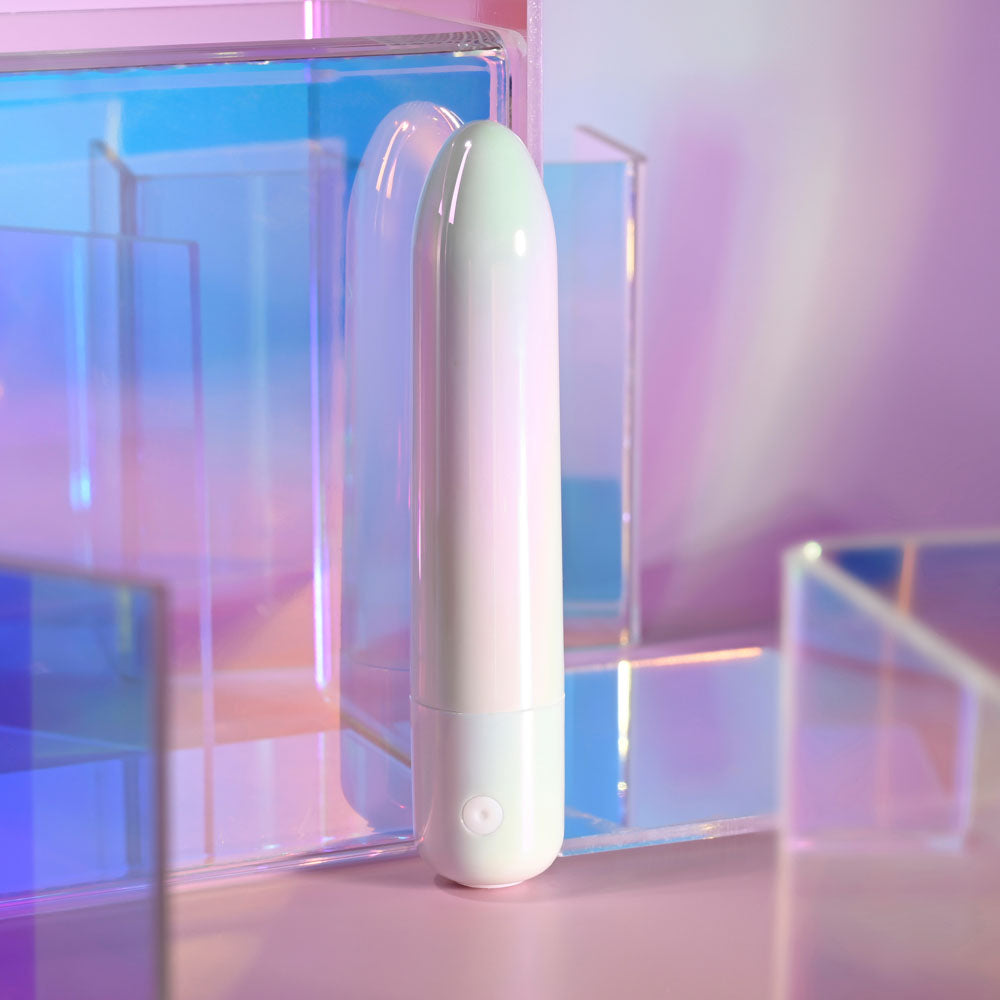Evolved Easy Does It Pearlescent White 10 Cm Usb Rechargeable Bullet