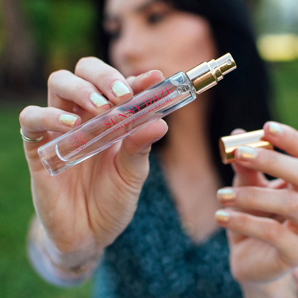 Eye Of Love Love In Bloom Sunny Daze Pheromone Perfume 10ml Floral & Citrus Scented Pheromone Parfum For Women To Attract Men 10 Ml Spray
