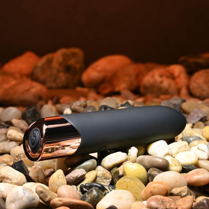 Gender X The Gold Standard Black/Rose Gold 10 Cm Usb Rechargeable Bullet