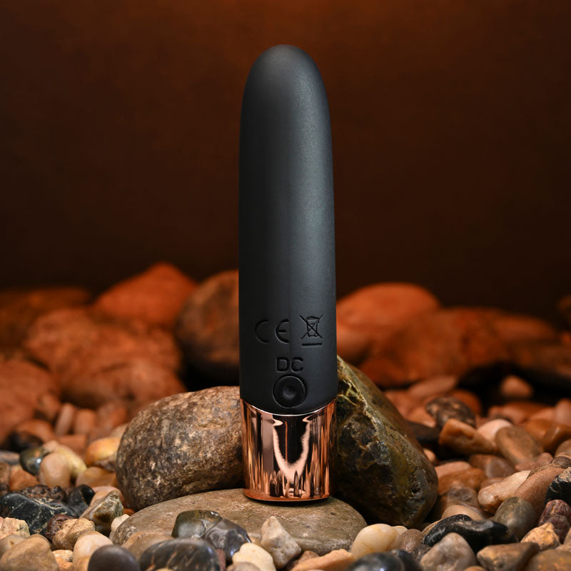 Gender X The Gold Standard Black/Rose Gold 10 Cm Usb Rechargeable Bullet