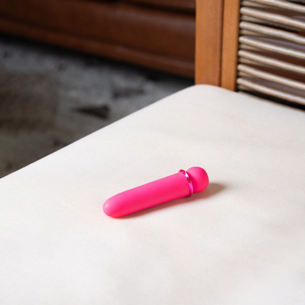 Maia Jaguar Pink Pink 10.1 Cm Usb Rechargeable Bullet