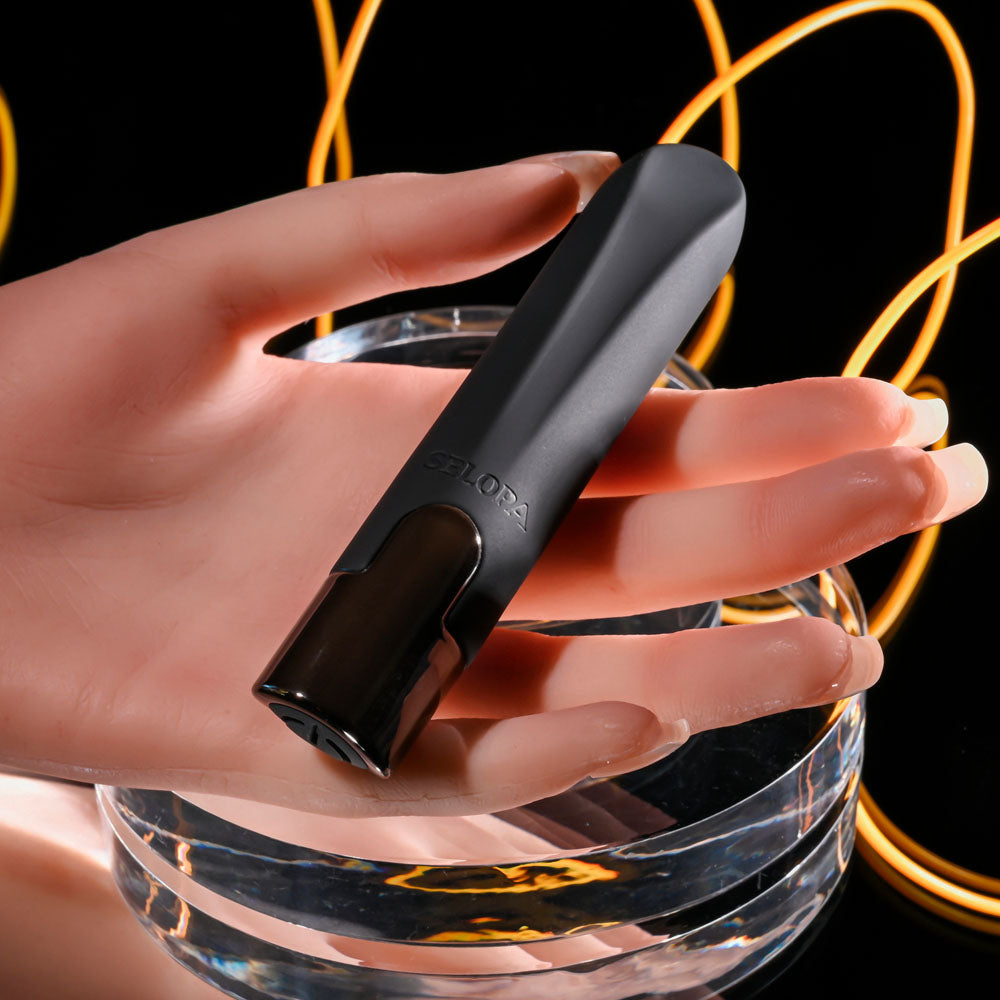 Selopa Little Buddy Black 11.1 Cm Usb Rechargeable Vibrating Bullet